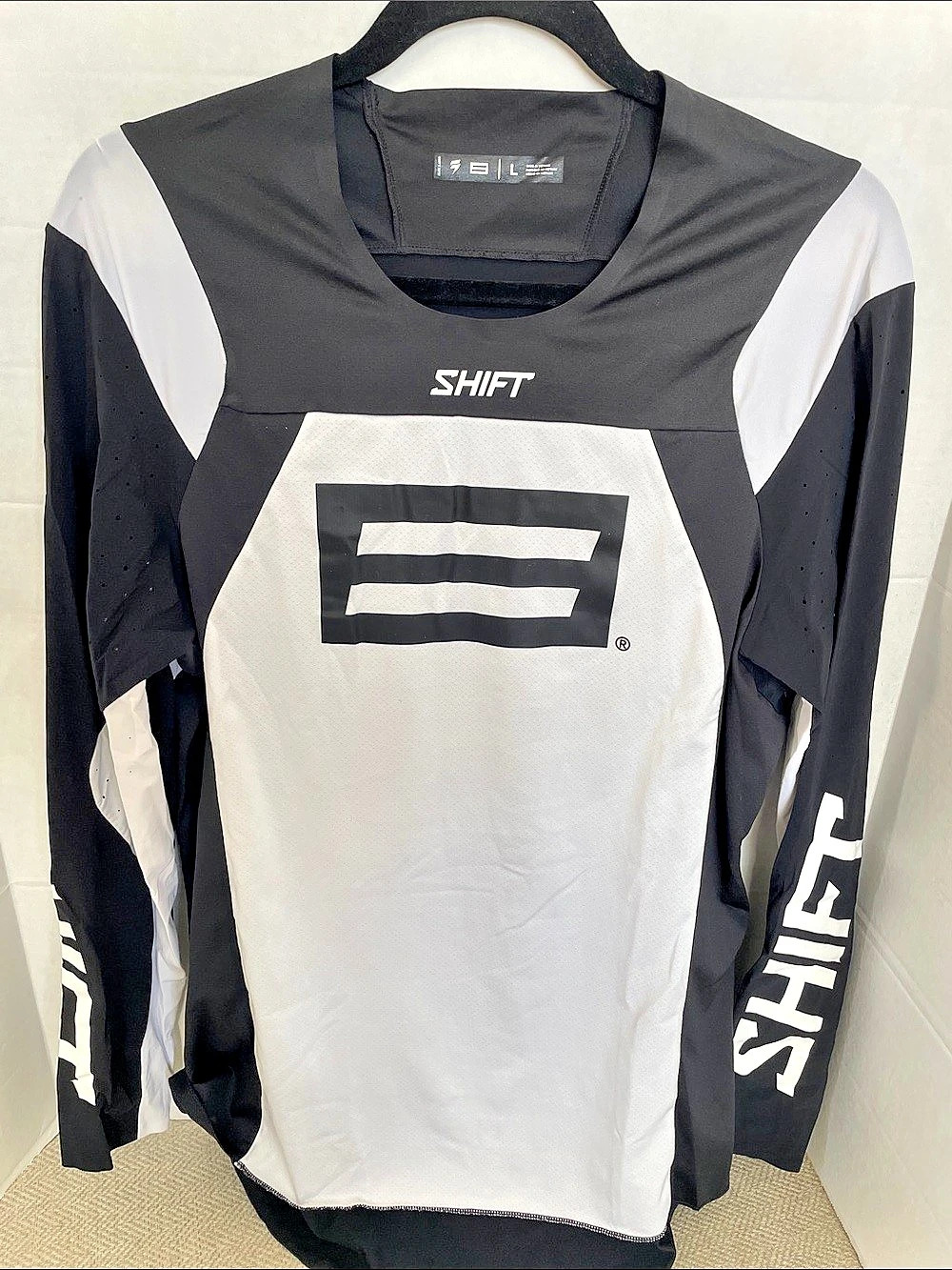 Shift Men's Black & White Jersey Size Large